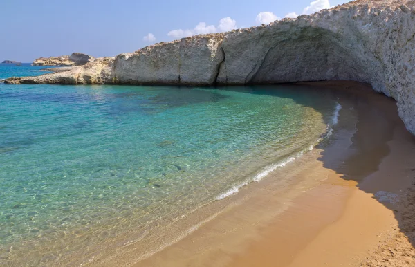 Playa de Alogomantra, Isla de Milos, Cícladas, Grecia — Foto de Stock
