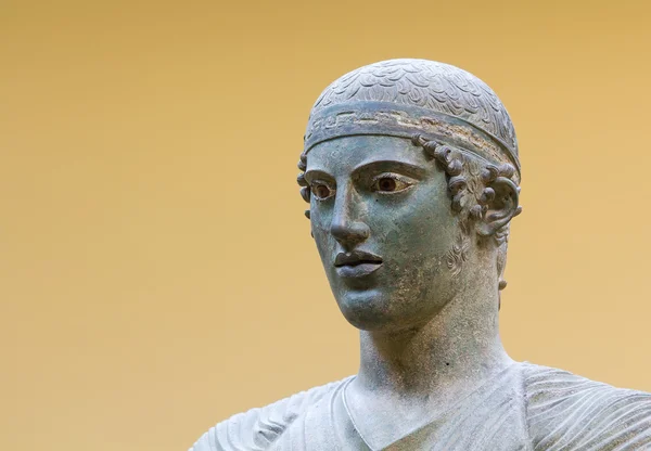 Charioteer av Delphi statyn, närbild huvud detalj — Stockfoto