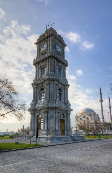 Ντολμά Μπαχτσέ πύργο του ρολογιού, Κωνσταντινούπολη, Τουρκία — Φωτογραφία Αρχείου