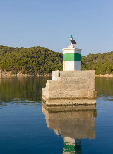 Feu vert d'entrée du port — Photo