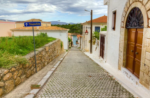 Alley in the picturesque town of Galaxidi, Phocis, Greece — Stock Photo, Image