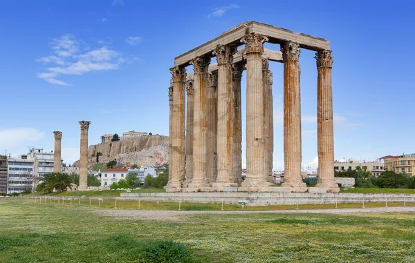 Akropolis arka plan, Atina, Yunanistan, Olimpiya-zeus Tapınağı — Stok fotoğraf