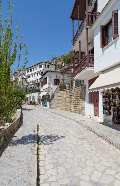 Vicolo nel pittoresco villaggio di Makrinitsa, Pelio, Grecia — Foto Stock