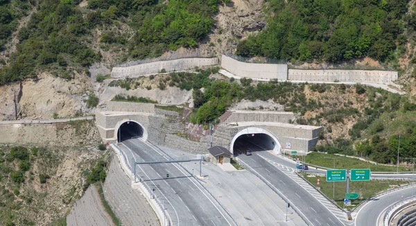 Tunnels in egnatia internationale snelweg, Griekenland — Stockfoto