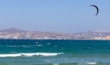 rüzgarlı deniz Kite surfer