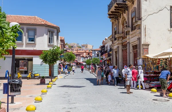 Inkilap sétálóutca Cesme, Törökország — Stock Fotó