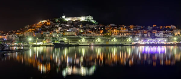 Pohled Staré Město Pevnost Kavala Noci Makedonie Řecko — Stock fotografie