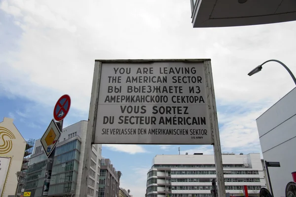 Checkpoint charlie — Stock Photo, Image
