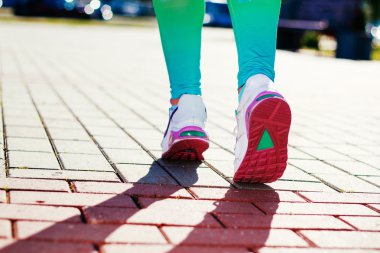 runner ayak ayakkabı yol portre üzerinde çalışan