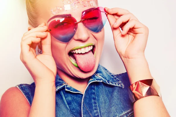 Hipster smiling girl — Stock Photo, Image