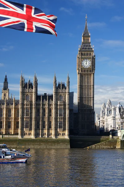 Famous Big Ben in the evening with bridge, London, England — Stock Photo, Image