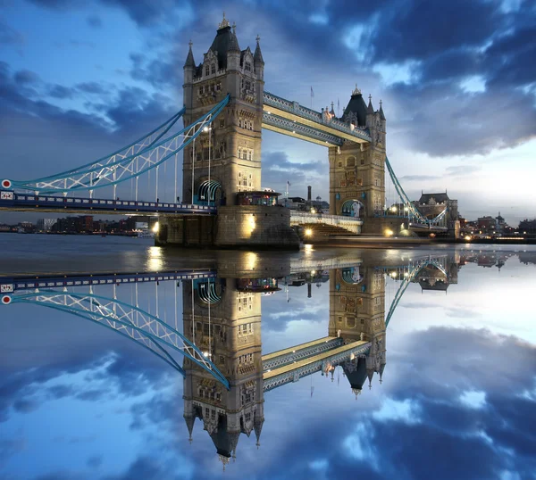 Famous Tower Bridge, London, UK — Stock Photo, Image