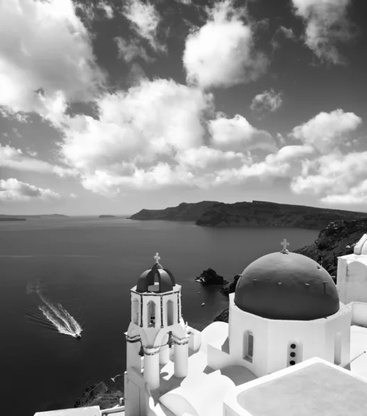 Amazing Santorini island with churches in Greece — Stock Photo, Image