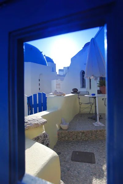 Incrível ilha Santorini com igrejas na Grécia — Fotografia de Stock