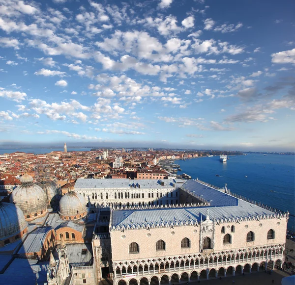 Panorama of Venice with Doges palace in Italy — Stock Photo, Image