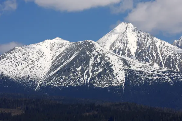 Alto Tatra durante un periodo primaverile, Slovacchia — Foto Stock