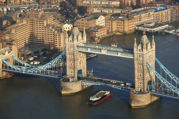 Famous Tower Bridge in London, England — Stock Photo, Image