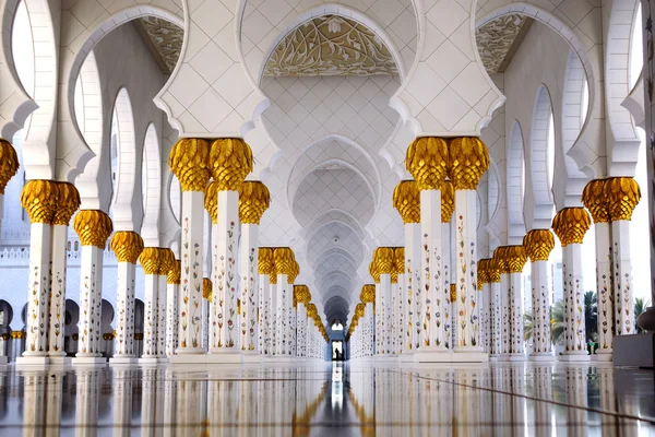 Sheikh Zayed mosque in Abu Dhabi, United Arab Emirates, Middle East — Stock Photo, Image