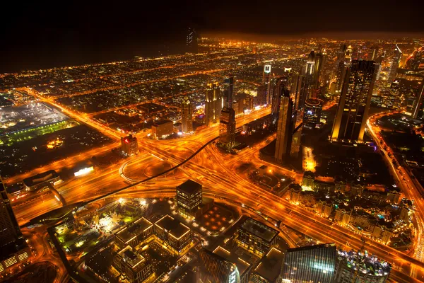 Vista nocturna desde Burj Khalifa en Dubai, Emiratos Árabes Unidos —  Fotos de Stock