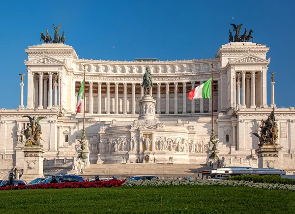 Edificio Vittoriano en la Piazza Venezia de Roma, Italia — Foto de Stock