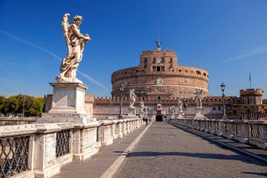 Roma, İtalya'nın tiber Nehri Köprüsü ile melek Kalesi