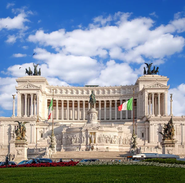 Edificio Vittoriano en la Piazza Venezia de Roma, Italia — Foto de Stock