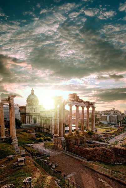 Famous Roman ruins in Rome, Capital city of Italy — Stock Photo, Image