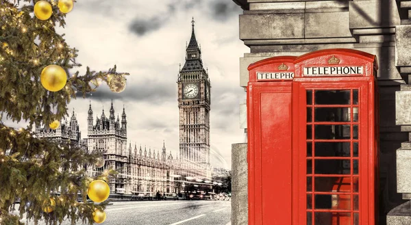 Símbolos Londres Big Ben Con Árbol Navidad Cabinas Telefónicas Rojas — Foto de Stock