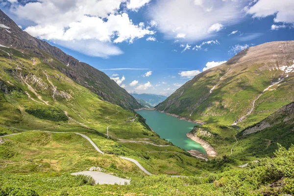 カプラン高い山の貯水池 Zell See Kaprunは美しい自然 ザルツブルク州 オーストリアアルプスと ストックフォト