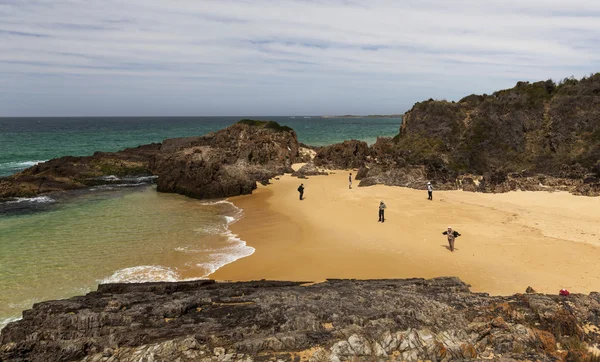 People at Mullimbura point beach near Bingi. Nsw. Australia. — Stock Photo, Image