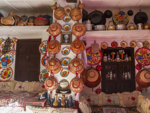 Typical interior of traditional house in ancient city of Jugol. Harar. Ethiopia. — Stock Photo, Image