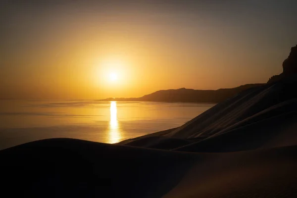 2021年11月に撮影されたイエメンの東ソコトラのArherビーチの日没は 露出ブラケットを使用して処理されました — ストック写真