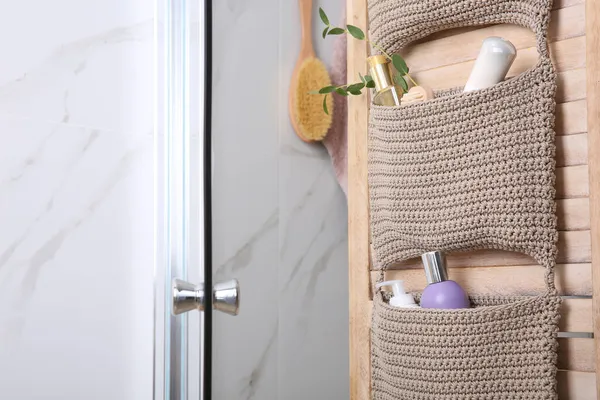 Knitted Organizer Hanging Wooden Door Bathroom — Stock Photo, Image