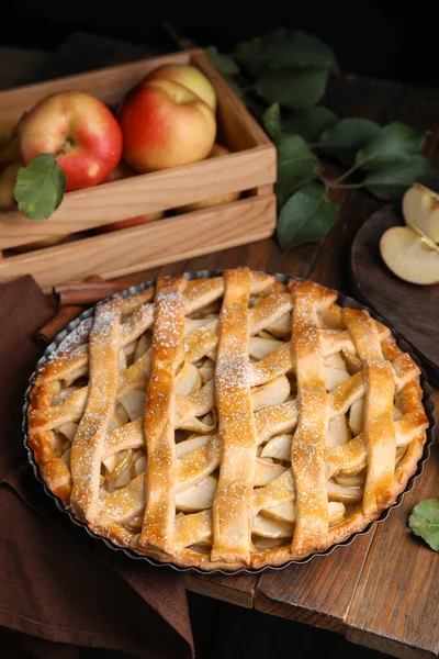 Delicioso Pastel Manzana Tradicional Mesa Madera — Foto de Stock