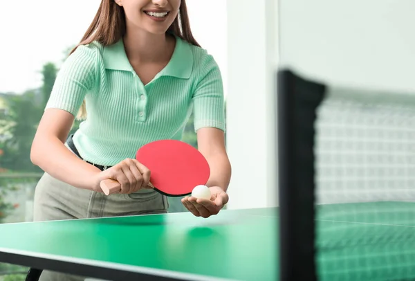 Mujer Jugando Ping Pong Interior Vista Cerca Espacio Para Texto —  Fotos de Stock