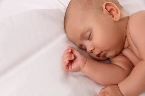 Aranyos Kisbaba Alszik Ágyon Kilátás Felett Szöveg Helye — Stock Fotó