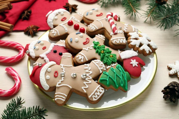 Heerlijke Kerstkoekjes Snoepjes Spareriken Beige Tafel — Stockfoto