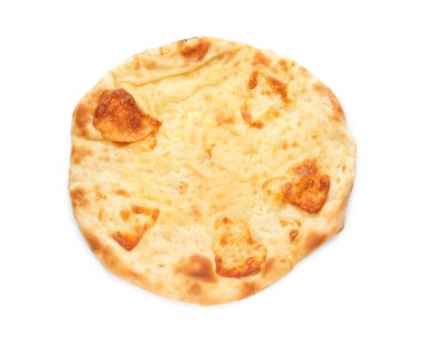 Beyaz arka planda peynirli lezzetli khachapuri.