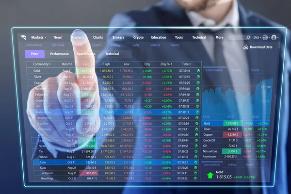 Börse Geschäftsmann Zeigt Auf Virtuellen Bildschirm Elektronische Online Handelsplattform Nahaufnahme — Stockfoto