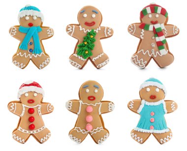 Beyaz arka planda süslü zencefilli çörekler olacak. Lezzetli Noel kurabiyeleri