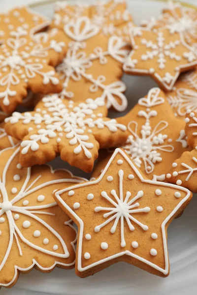 Tasty Christmas Cookies Plate Close Seup View — стоковое фото