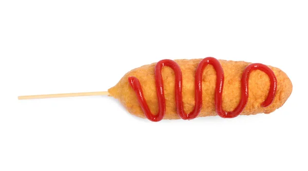 Pyszne Smażone Hot Dogi Kukurydziane Ketchupem Izolowane Białym Widok Góry — Zdjęcie stockowe