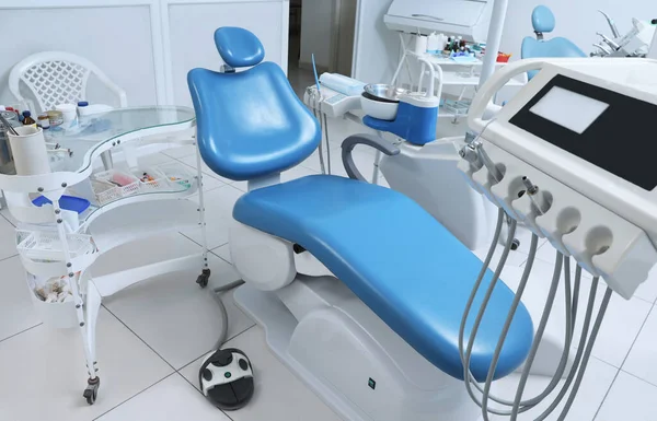 Wnętrze Gabinetu Dentystycznego Krzesłem Nowoczesnym Wyposażeniem — Zdjęcie stockowe