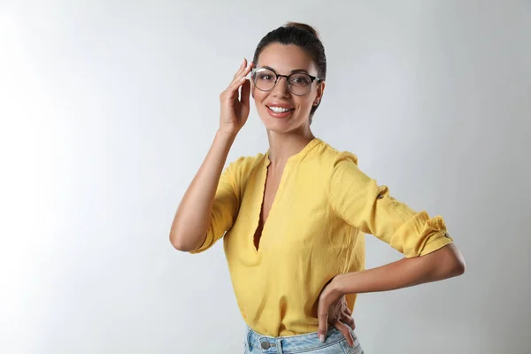 Beautiful Woman Eyeglasses White Background — Stock Photo, Image
