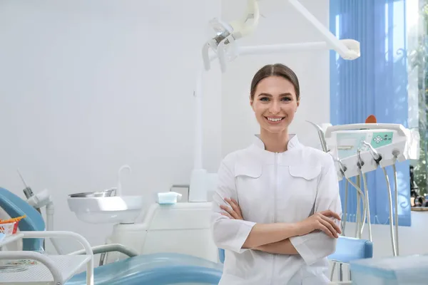 Porträt Eines Professionellen Zahnarztes Arbeitsplatz Der Klinik — Stockfoto