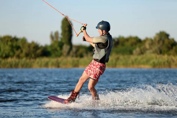 Ragazzino Che Sveglia Sul Fiume Sport Acquatici Estremi — Foto Stock