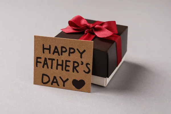 Card Phrase Happy Father Day Gift Box Light Grey Background — Stock Photo, Image