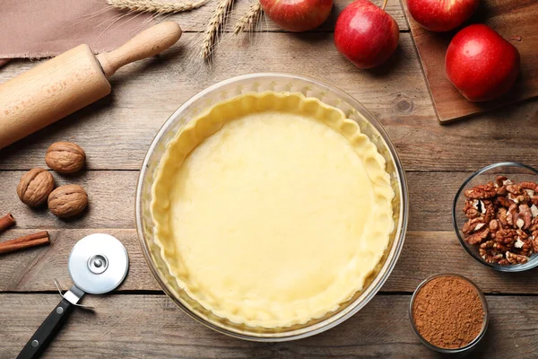 Composição Colocação Plana Com Massa Crua Ingredientes Para Torta Maçã — Fotografia de Stock