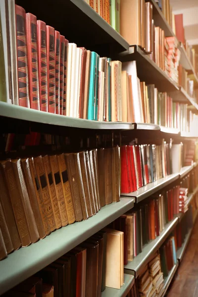 Colección Diferentes Libros Estanterías Biblioteca —  Fotos de Stock