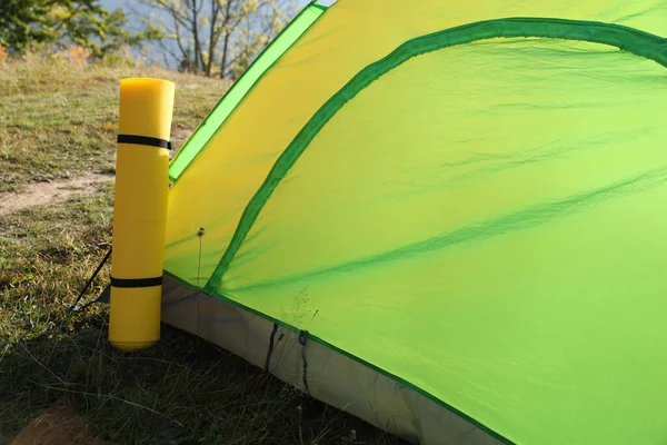 Tapis Couchage Près Tente Camping Extérieur Equipements Touristiques — Photo